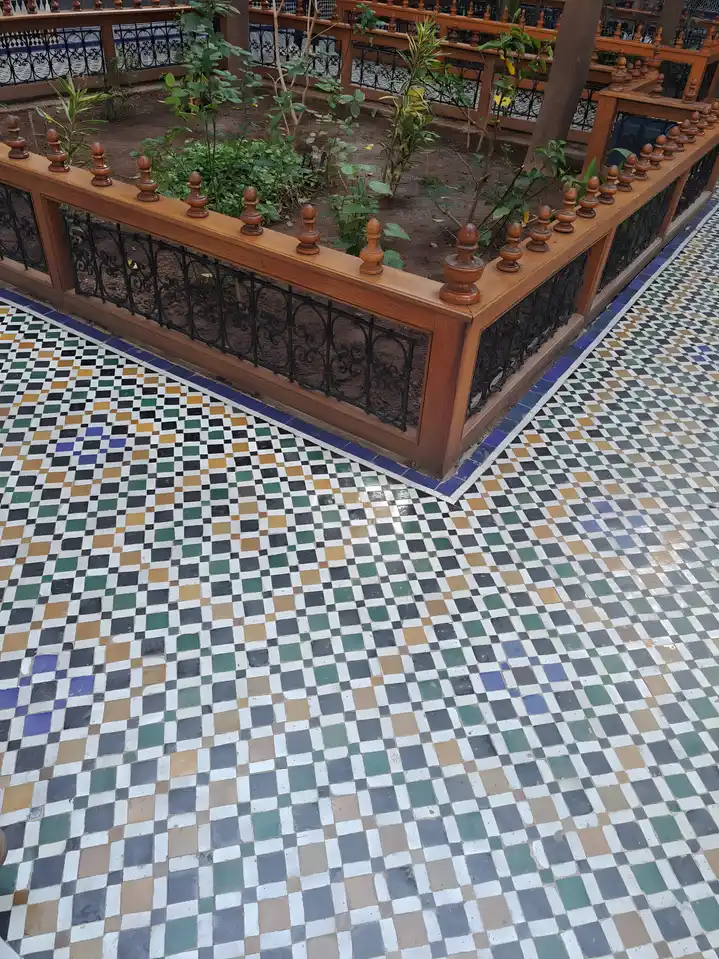 Outdoor alfresco tiling and pool surrounds Melbourne